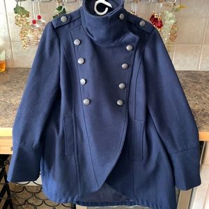 Stylish pea coat size M wore less than five times.